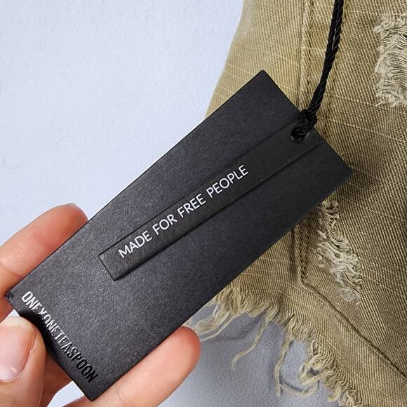 NWT One Teaspoon for Free People Militaire Bonitas Distressed Shorts | Womens 26 - Picture 10 of 12